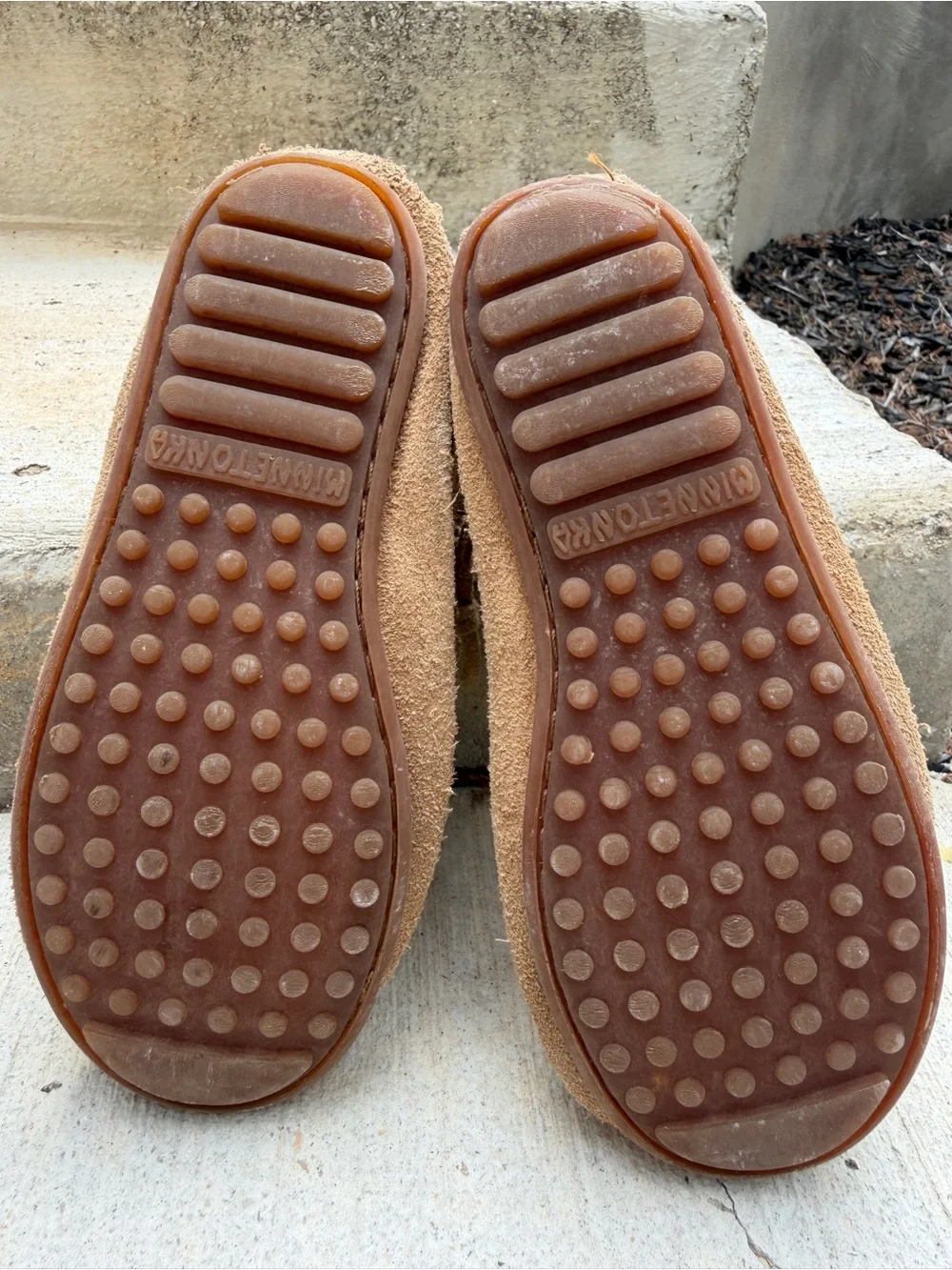 Minnetonka Kids Suede Moccasin booties girls size 1